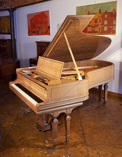 Golden Age of Pianos. Reconditioned, 1906, Steinway Model B grand piano for sale with a satinwood case and gate legs. Entire cabinet inlaid with boxwood stringing accents