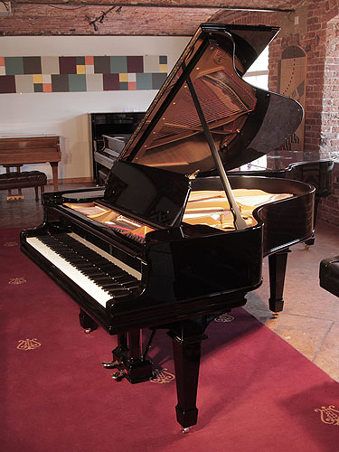 Golden Age of Pianos. Rebuilt, 1905, Steinway Model O grand piano for sale with a black case and spade legs