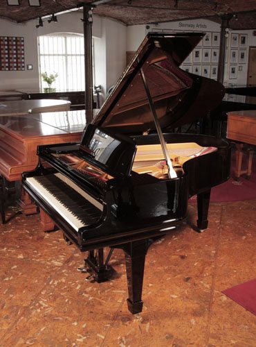 Golden Age of Pianos. Rebuilt, 1910, Steinway Model O grand piano for sale with a black case and spade legs